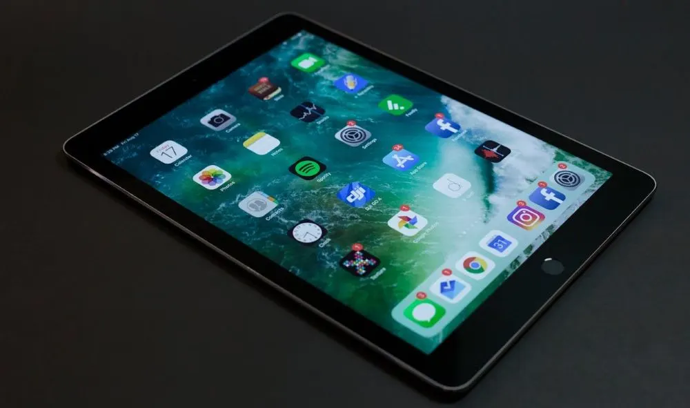 Image for 12 Ways to Build Customers Without an Email List